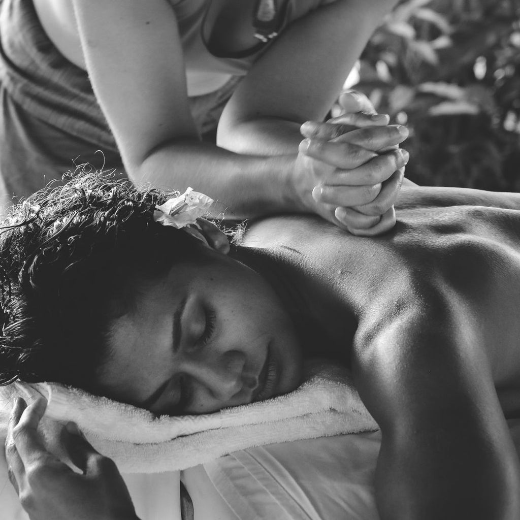 The seven essential oils for a dreamy massage
